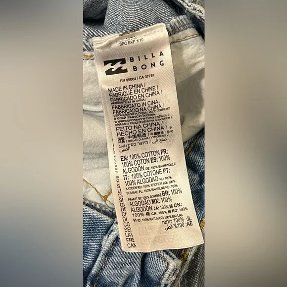 Billabong Women’s size 26 Light Blue Denim Shorts - Picture 6 of 9